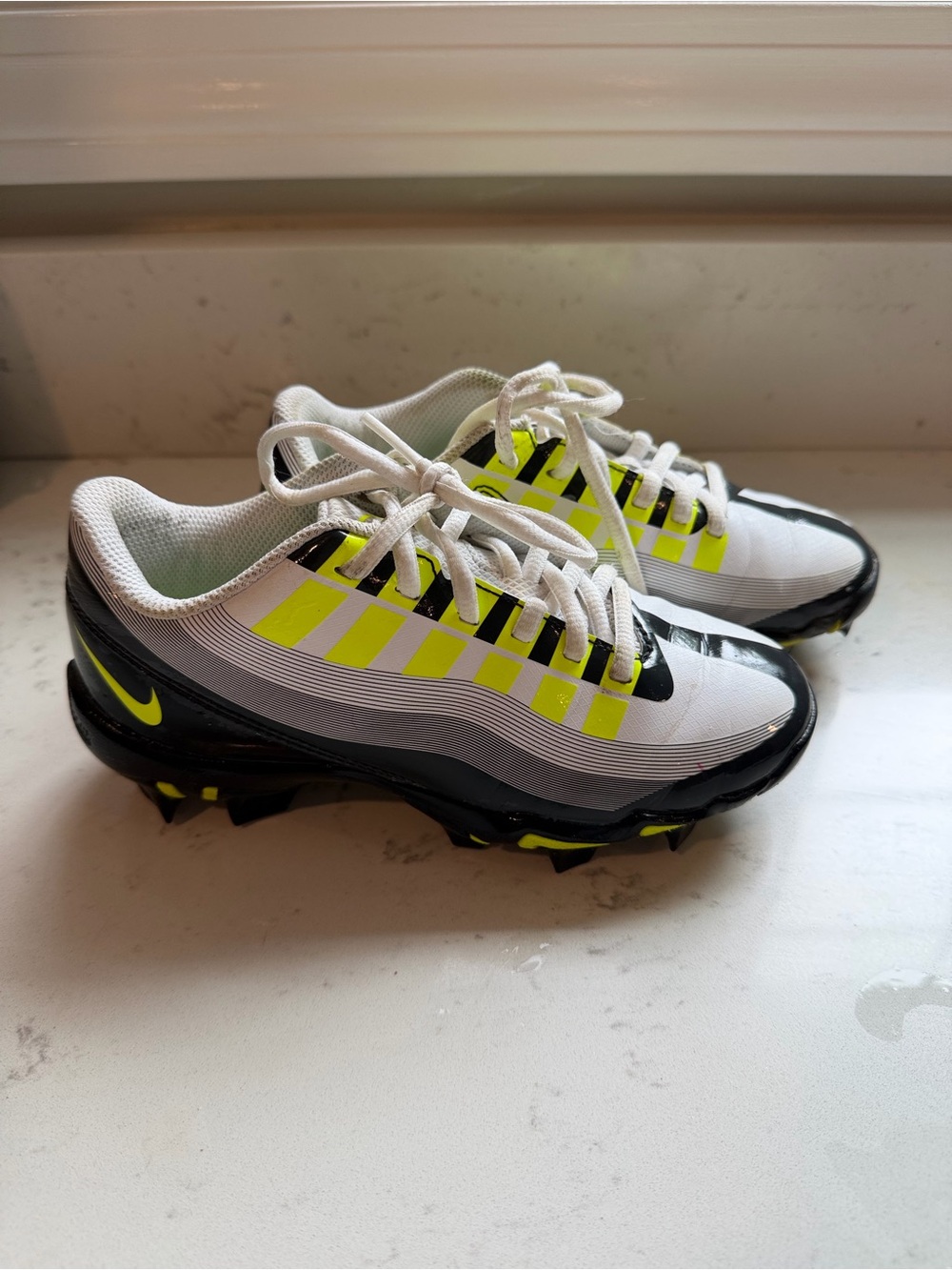 Nike Kids White & Neon Yellow Trail Sneakers